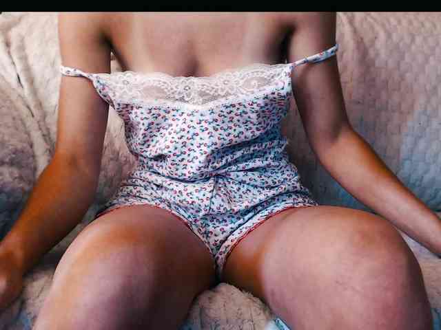 yzza-suave webcam