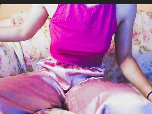 yzza-suave webcam