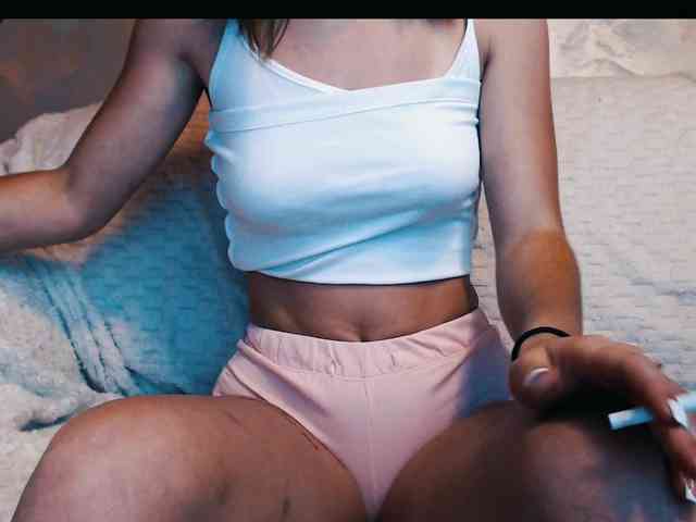 yzza-suave webcam