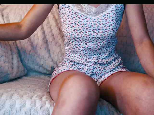 yzza-suave webcam