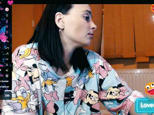 yzza-suave Live Webcam on BongaCams