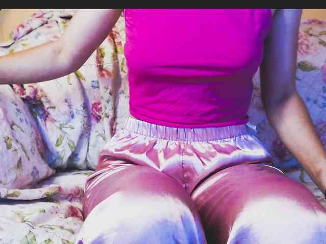 yzza-suave webcam