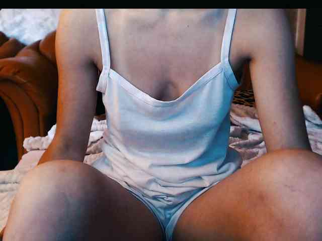 yzza-suave webcam