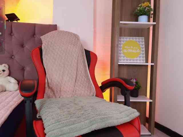 PepperTwink Live Webcam on BongaCams