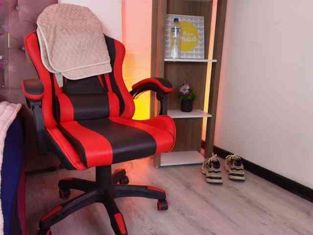 PepperTwink Live Webcam on BongaCams