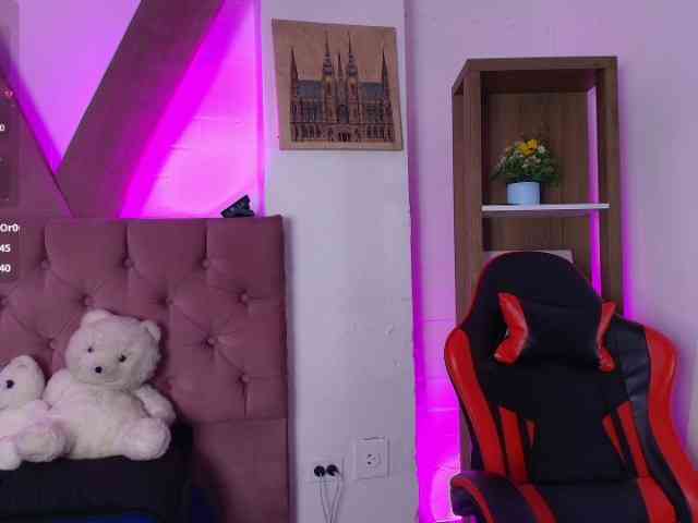 PepperTwink Live Webcam on BongaCams