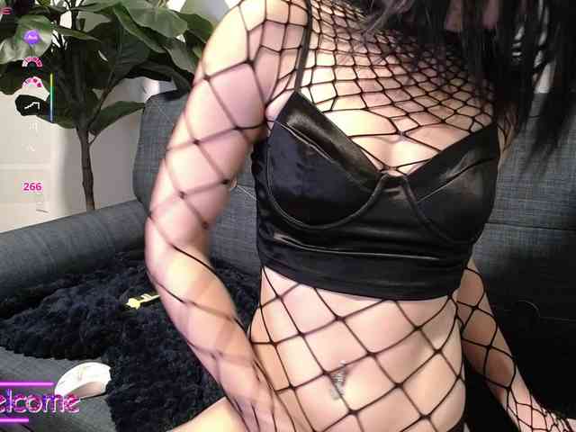 IttybittyLizzy webcam