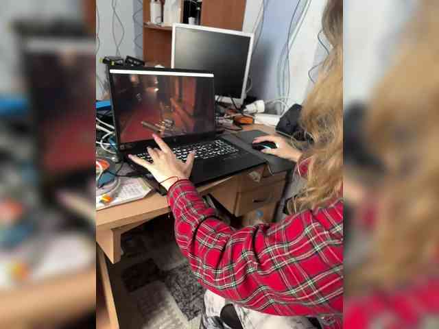 CaysiCouple webcam