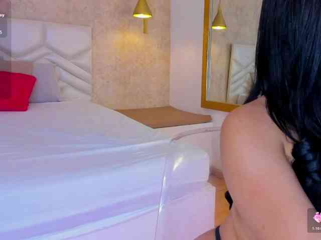 KRISTINCHERRY webcam