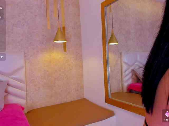 KRISTINCHERRY webcam