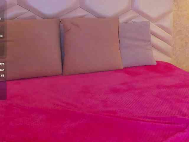 KRISTINCHERRY webcam