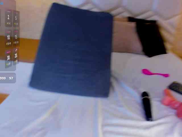 KRISTINCHERRY webcam