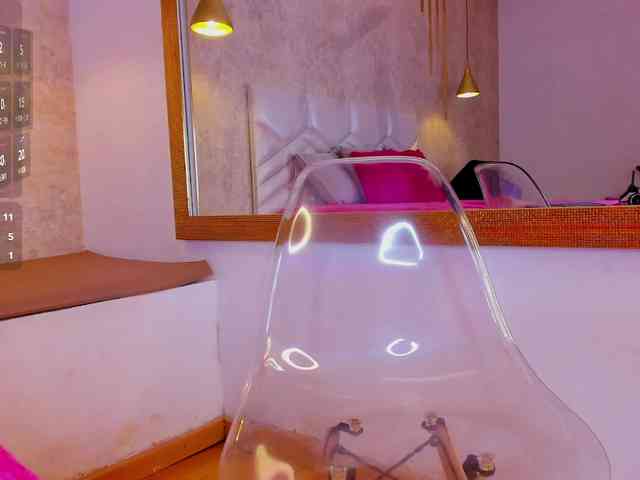 KRISTINCHERRY webcam