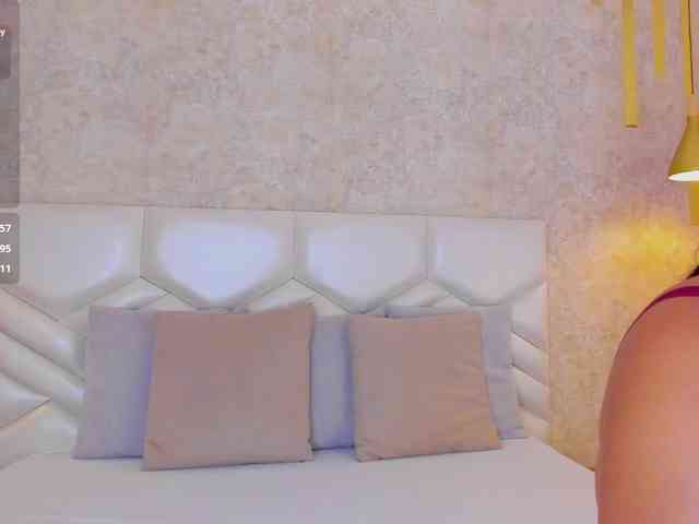 KRISTINCHERRY webcam