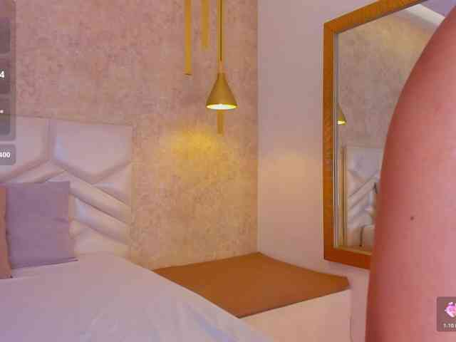 KRISTINCHERRY webcam