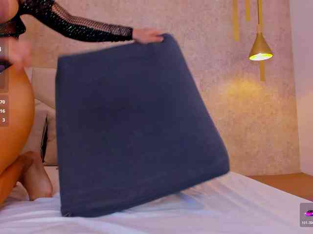 KRISTINCHERRY webcam