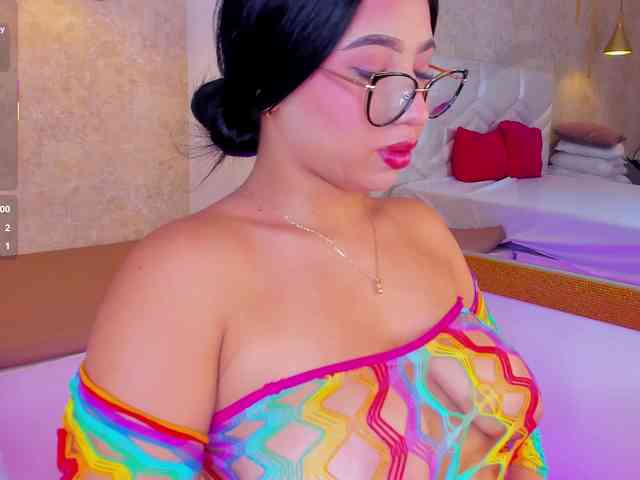 KRISTINCHERRY webcam