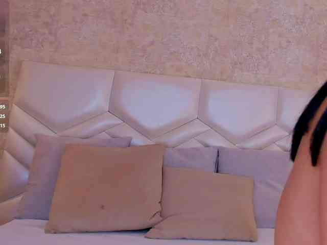 KRISTINCHERRY webcam