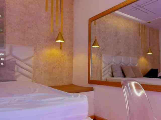 KRISTINCHERRY webcam