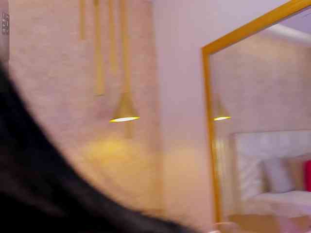 KRISTINCHERRY webcam