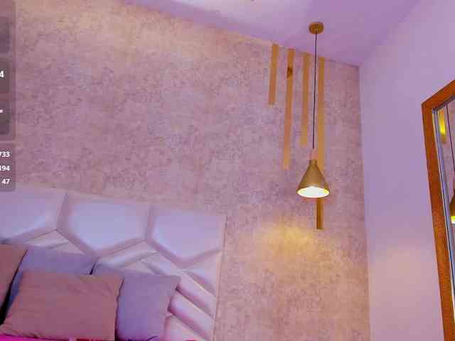 KRISTINCHERRY webcam