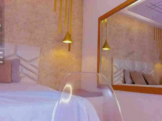 KRISTINCHERRY webcam