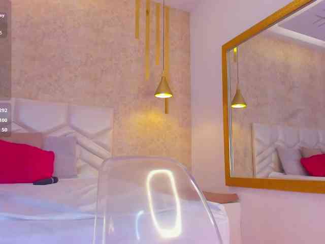 KRISTINCHERRY webcam