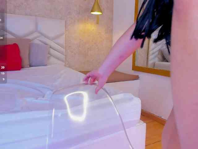 KRISTINCHERRY webcam