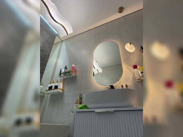 Adel9's BongaCams show and profile