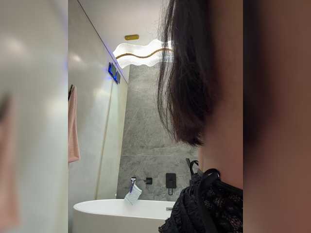 Adel9's BongaCams show and profile