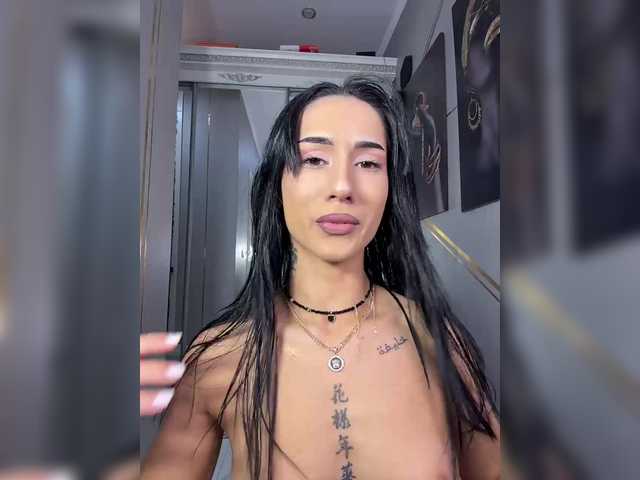 Sex chat gratuit in direct cu Adel9 pe BongaCams
