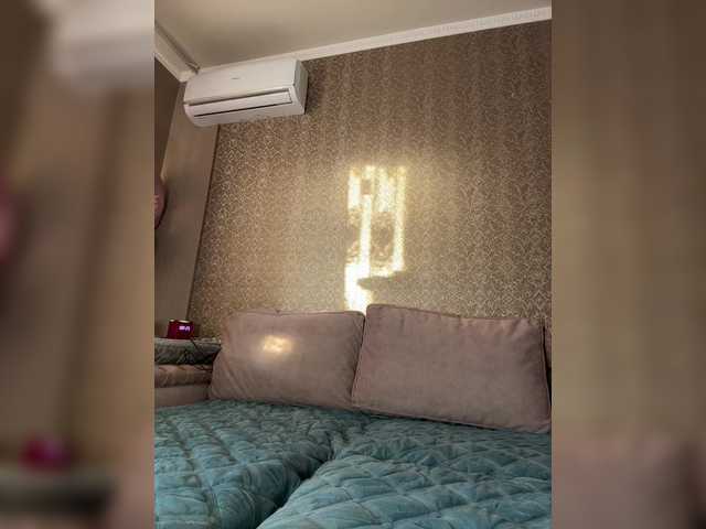 Adel9's BongaCams show and profile