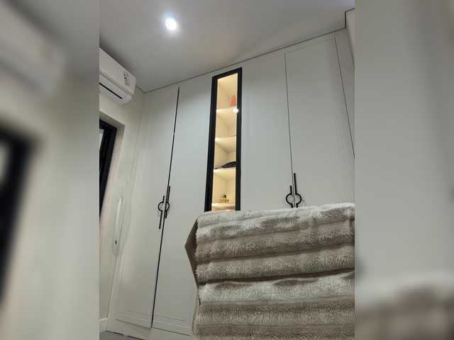 Adel9's BongaCams show and profile