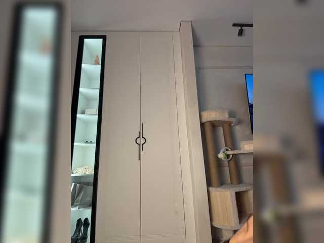 Adel9's BongaCams show and profile