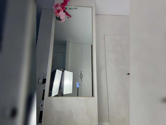 Adel9's BongaCams show and profile