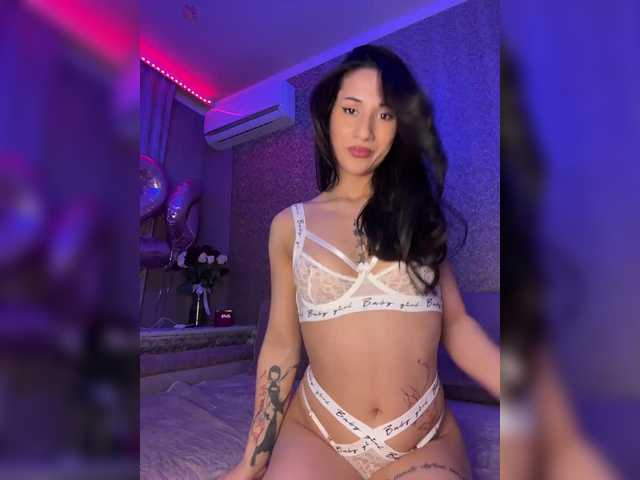 Adel9's BongaCams show and profile