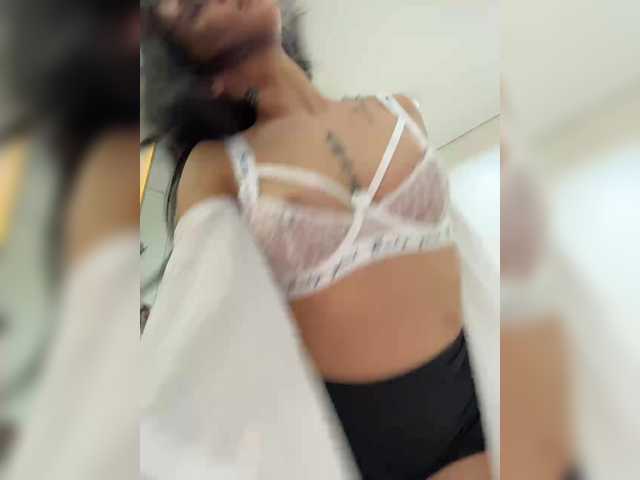 Adel9's BongaCams show and profile