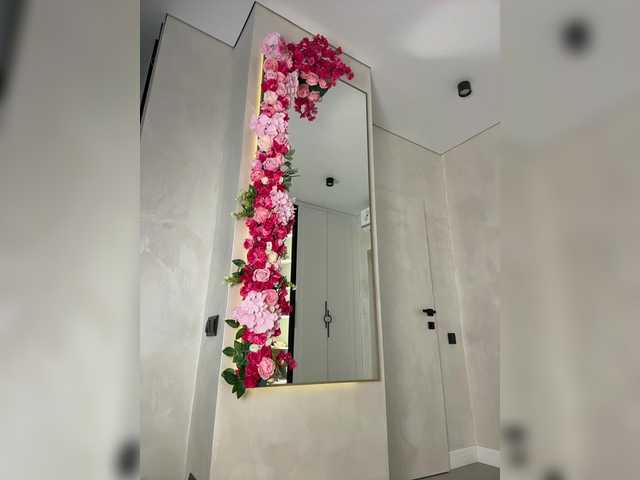 Adel9's BongaCams show and profile