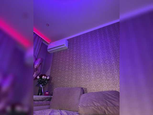 Adel9's BongaCams show and profile