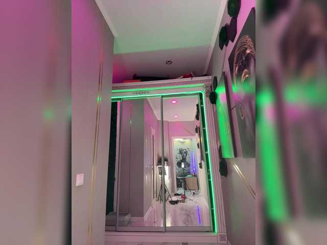 Adel9's BongaCams show and profile