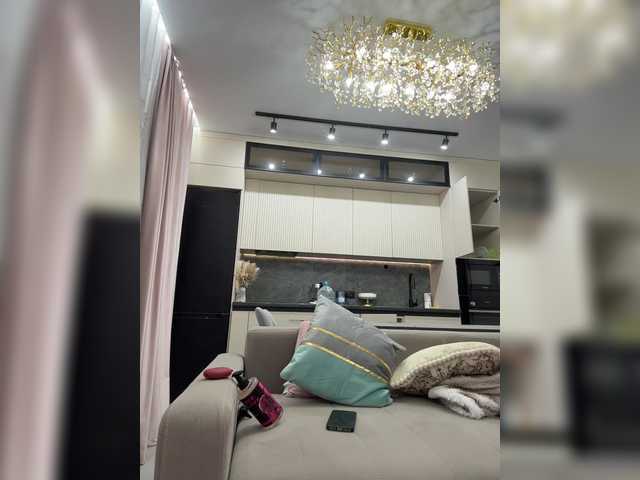 Adel9's BongaCams show and profile