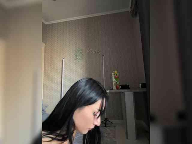 Adel9's webcam live show