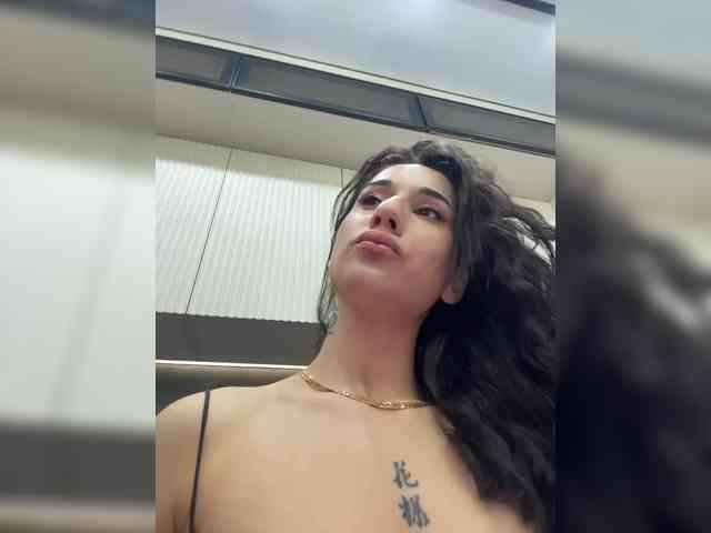 Adel9 Live Webcam on BongaCams