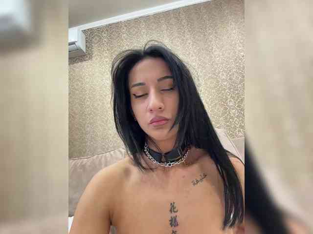 Adel9's webcam live show