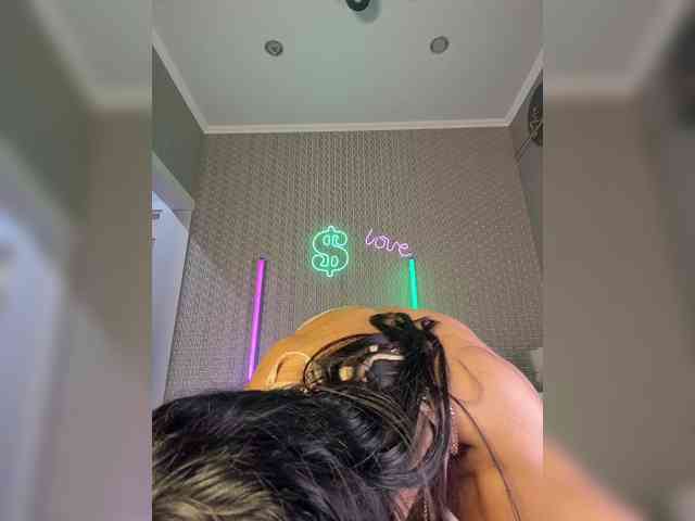Adel9's webcam live show
