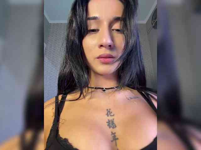 Adel9's webcam live show