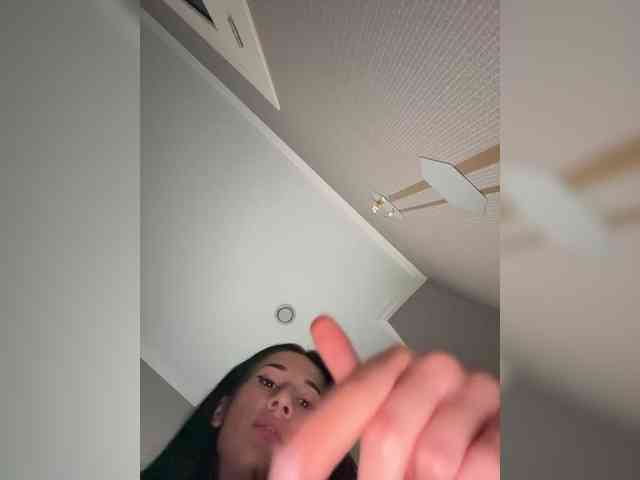 Adel9's webcam live show