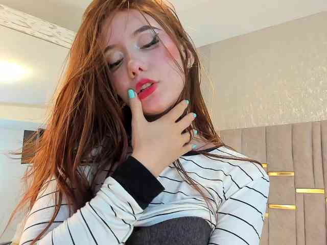 Sweet-Hannah6 webcam