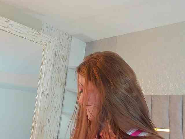 Sweet-Hannah6 webcam