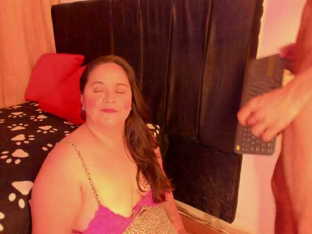 Milfandrea's BongaCams show and profile